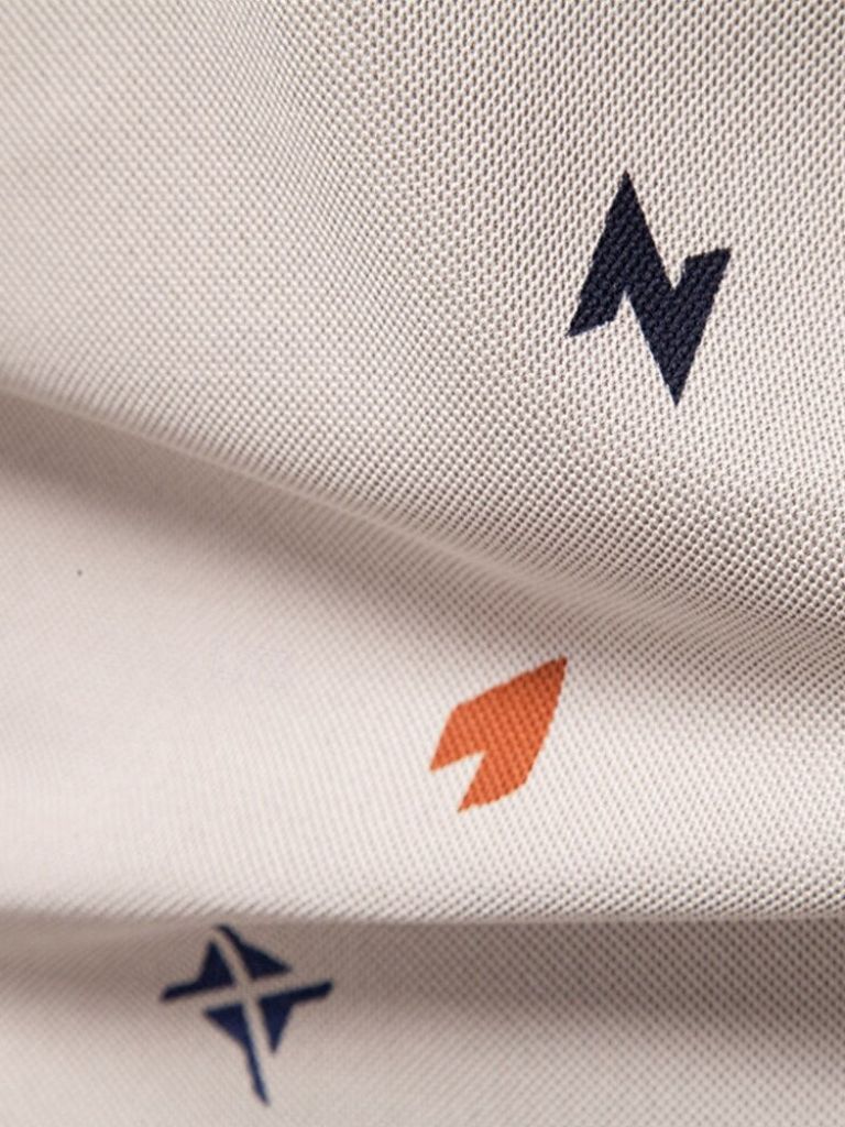 Urban Pop Polo – Stilvolles Polohemd für moderne Trendsetter