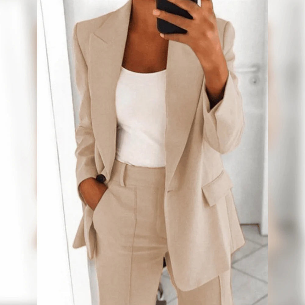 Zweiteiliger Damenanzug | Blazer und Hose