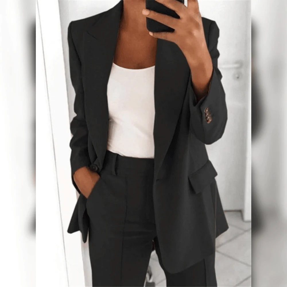 Zweiteiliger Damenanzug | Blazer und Hose