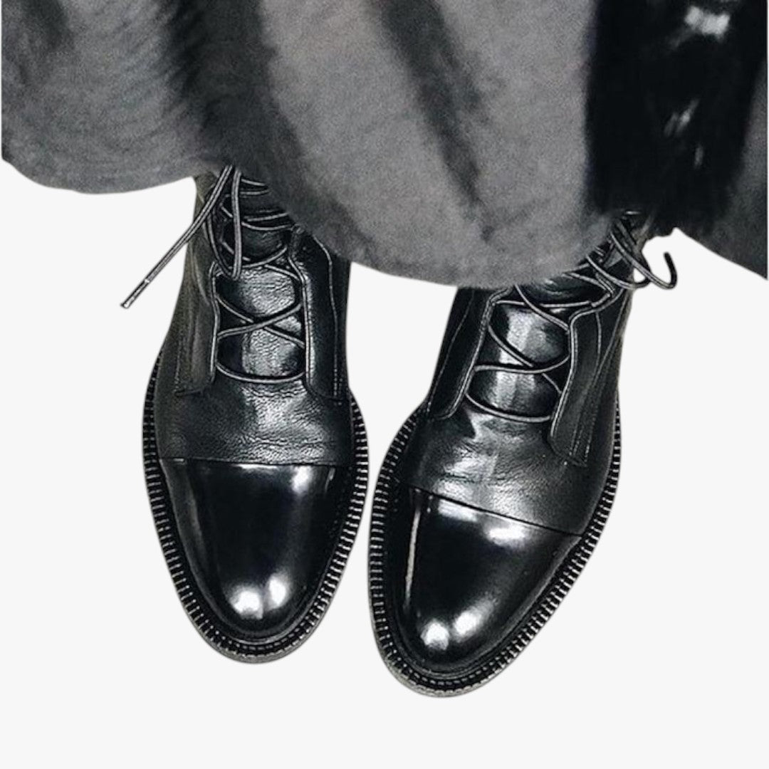 Hohe Damen-Winterstiefel mit Schnürung