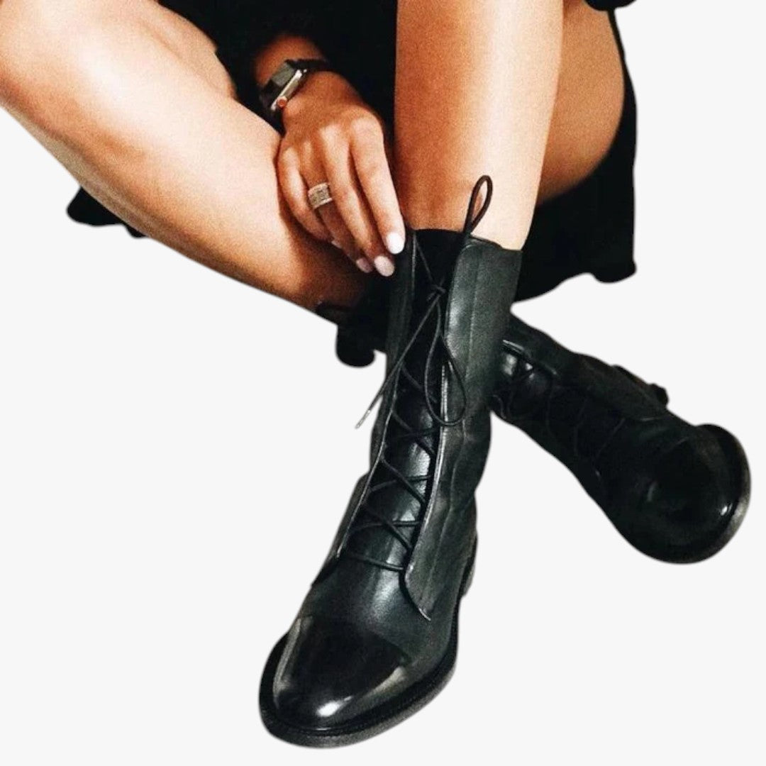 Hohe Damen-Winterstiefel mit Schnürung