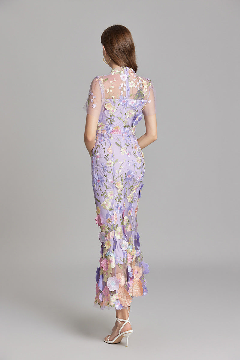 Elegantes ärmelloses und besticktes Damen Kleid für Hochzeitsgäste