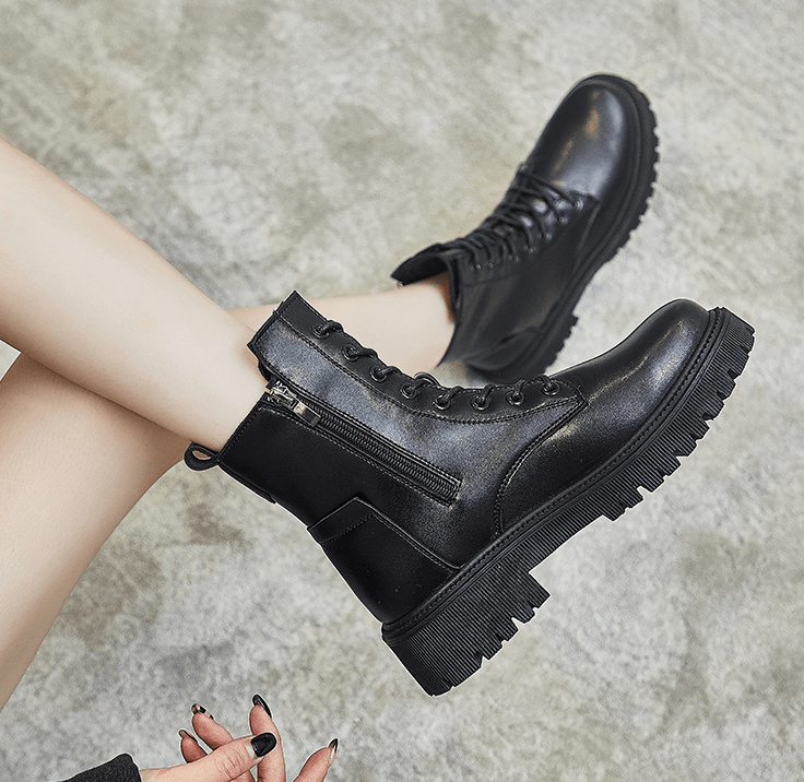 Hohe Damen Winterstiefel mit Futter und dicker Sohle