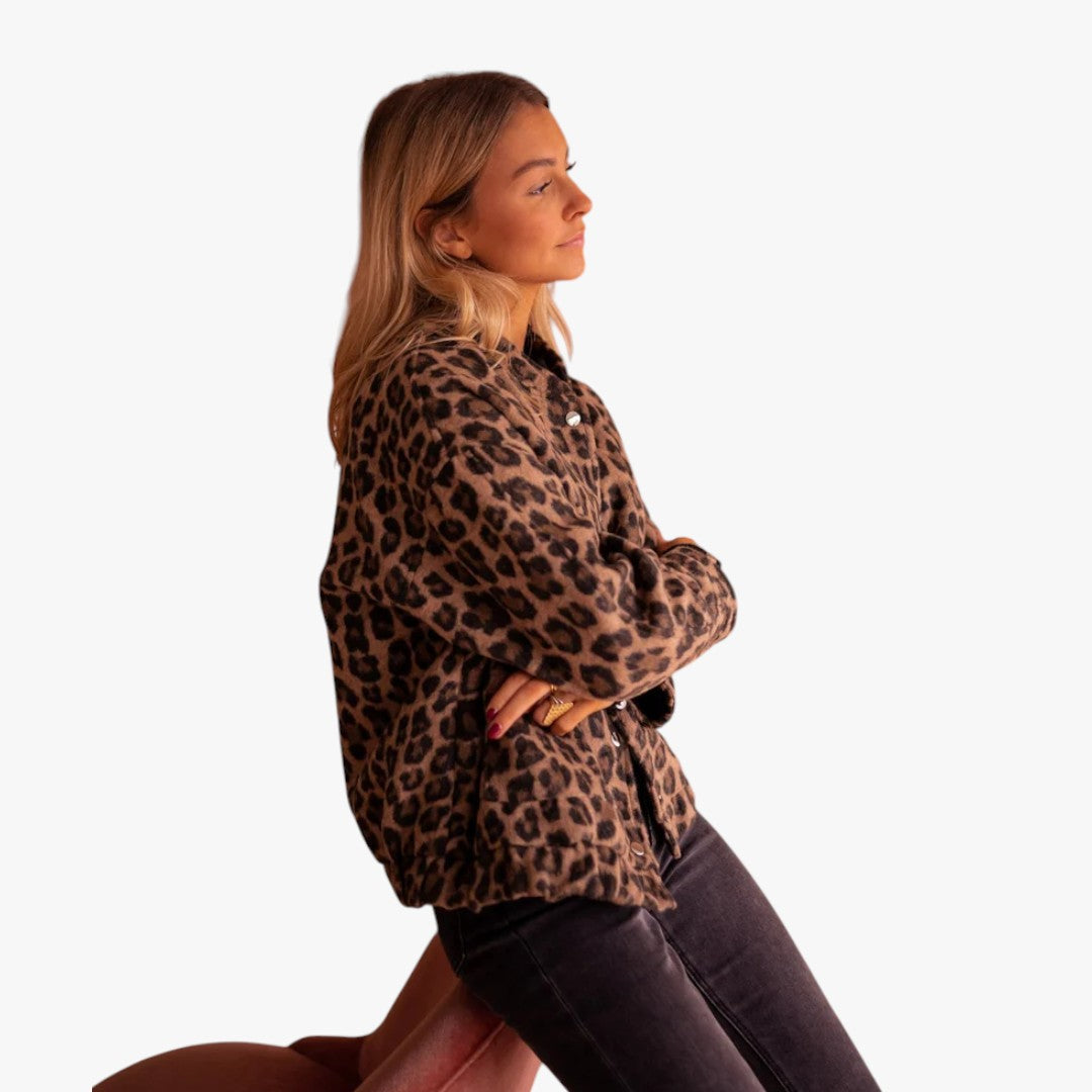 Damen-Wintermantel mit Leopardenmuster und Knöpfen