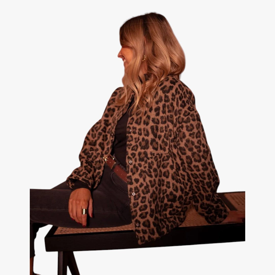 Damen-Wintermantel mit Leopardenmuster und Knöpfen