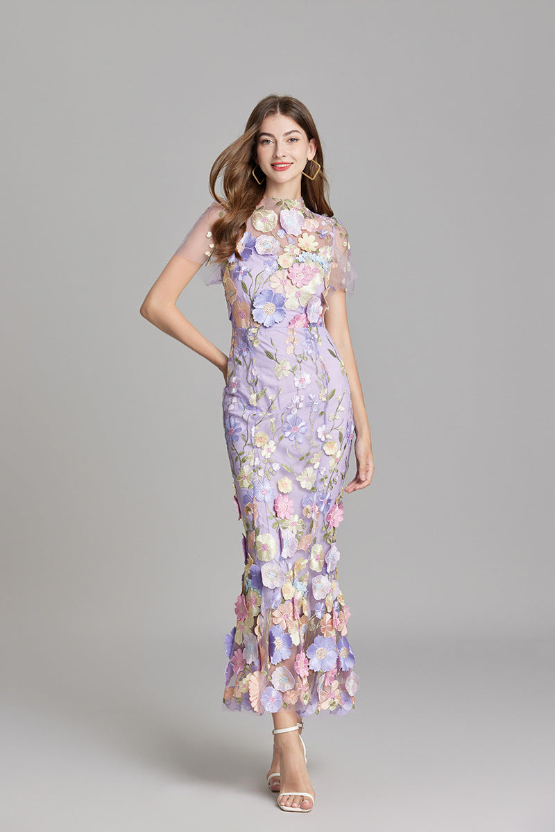 Elegantes ärmelloses und besticktes Damen Kleid für Hochzeitsgäste