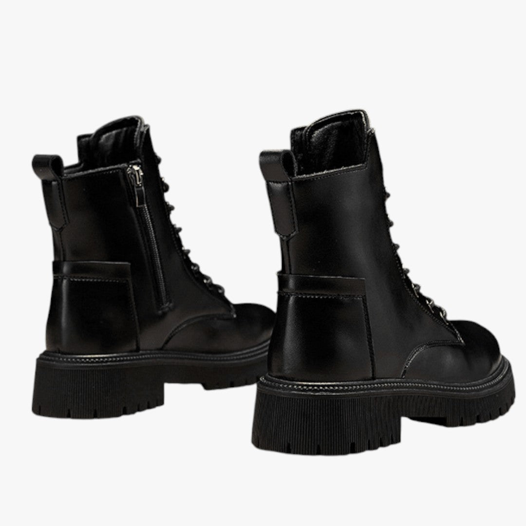 Hohe Damen Winterstiefel mit Futter und dicker Sohle