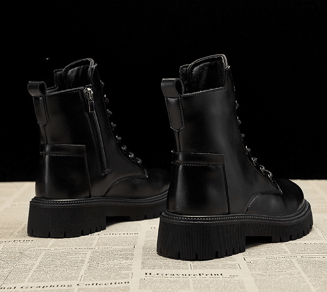 Hohe Damen Winterstiefel mit Futter und dicker Sohle