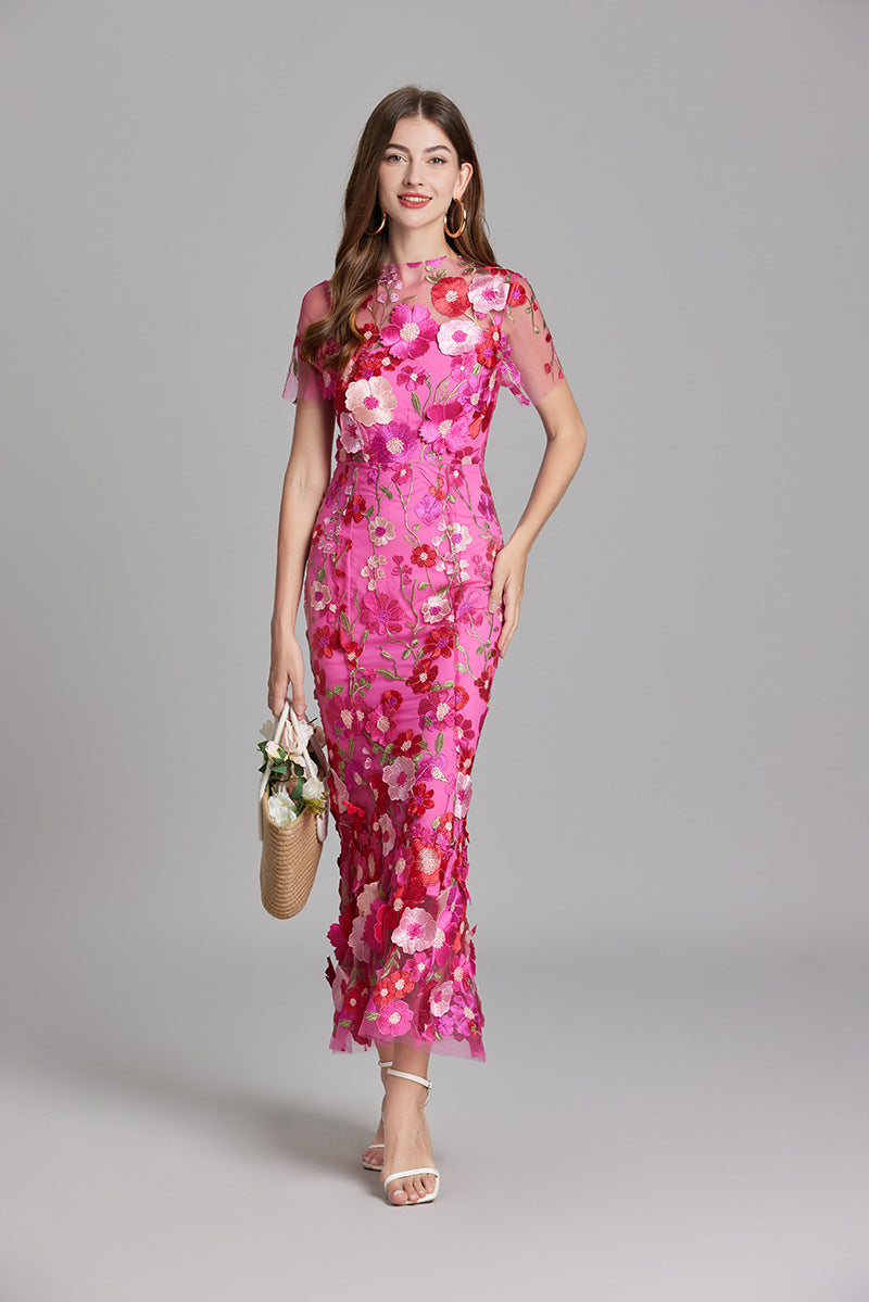 Elegantes ärmelloses und besticktes Damen Kleid für Hochzeitsgäste