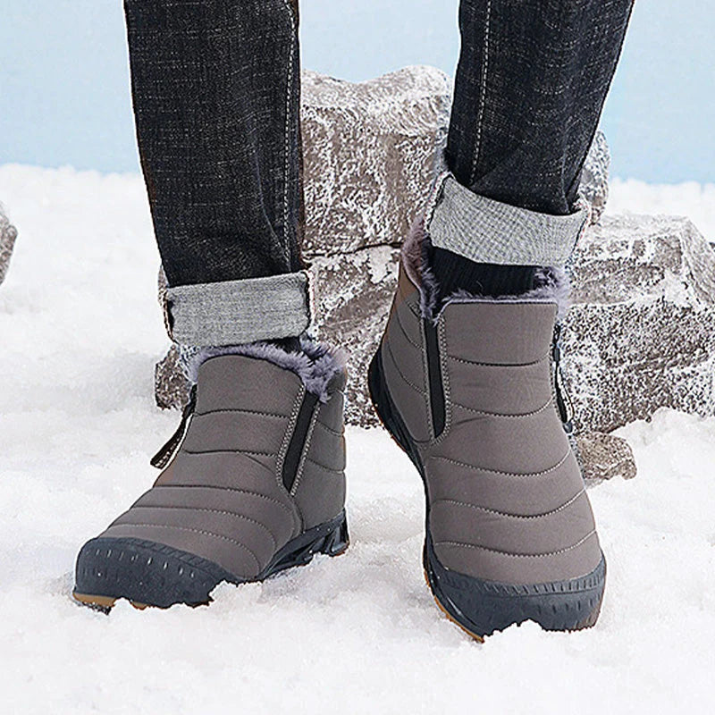 Gefütterte Herren Winterstiefel mit Reißverschluss
